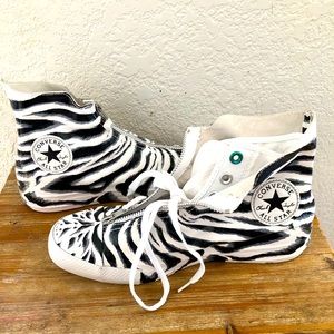 Zebra Zipper Converse
